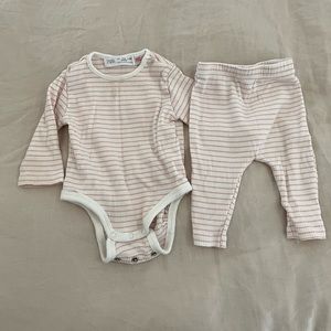 Zara 1-3 Striped Bodysuit & Leggings Set GUC